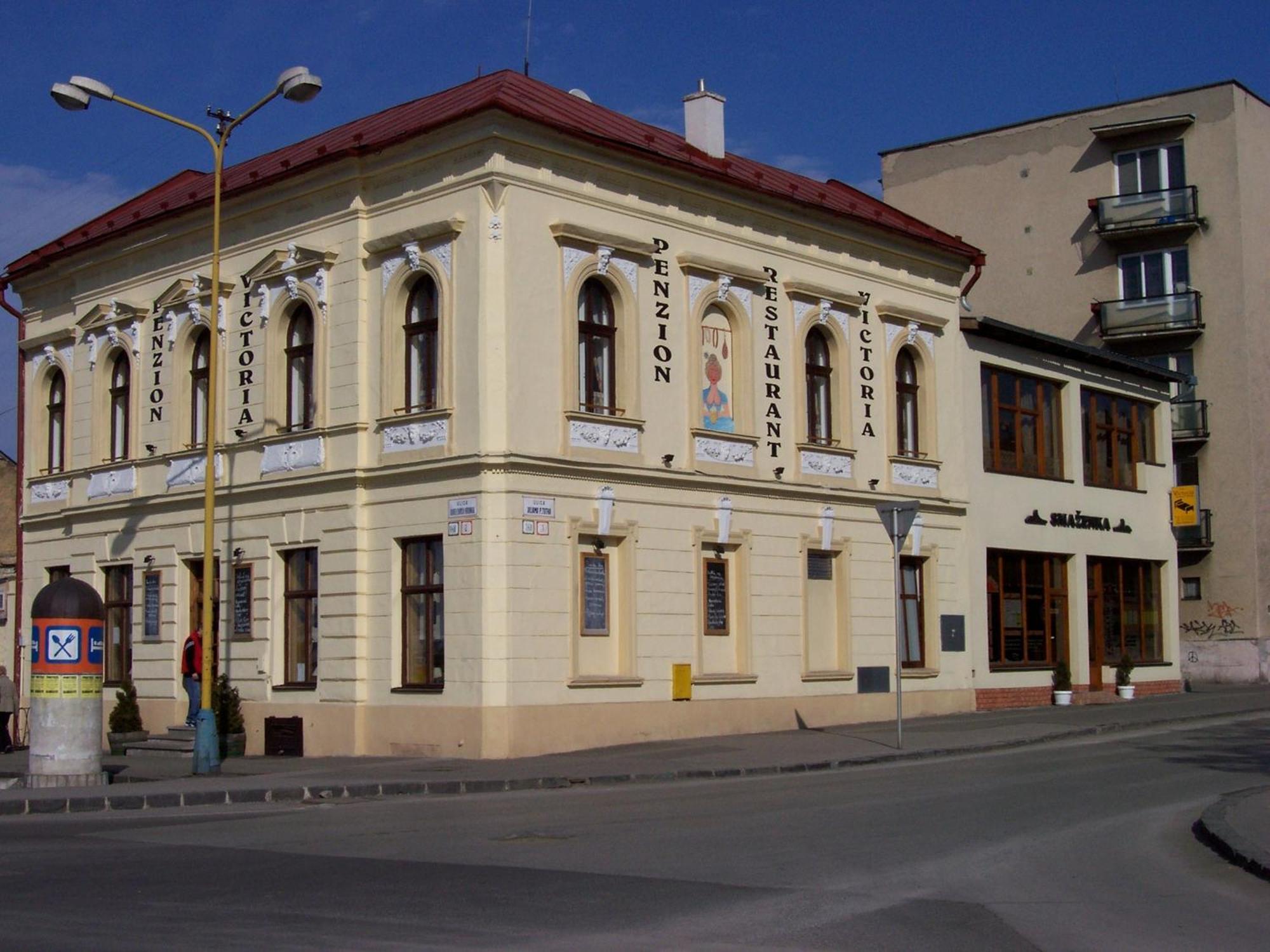 Victoria - Penzion & Restaurant Zvolen Exterior foto